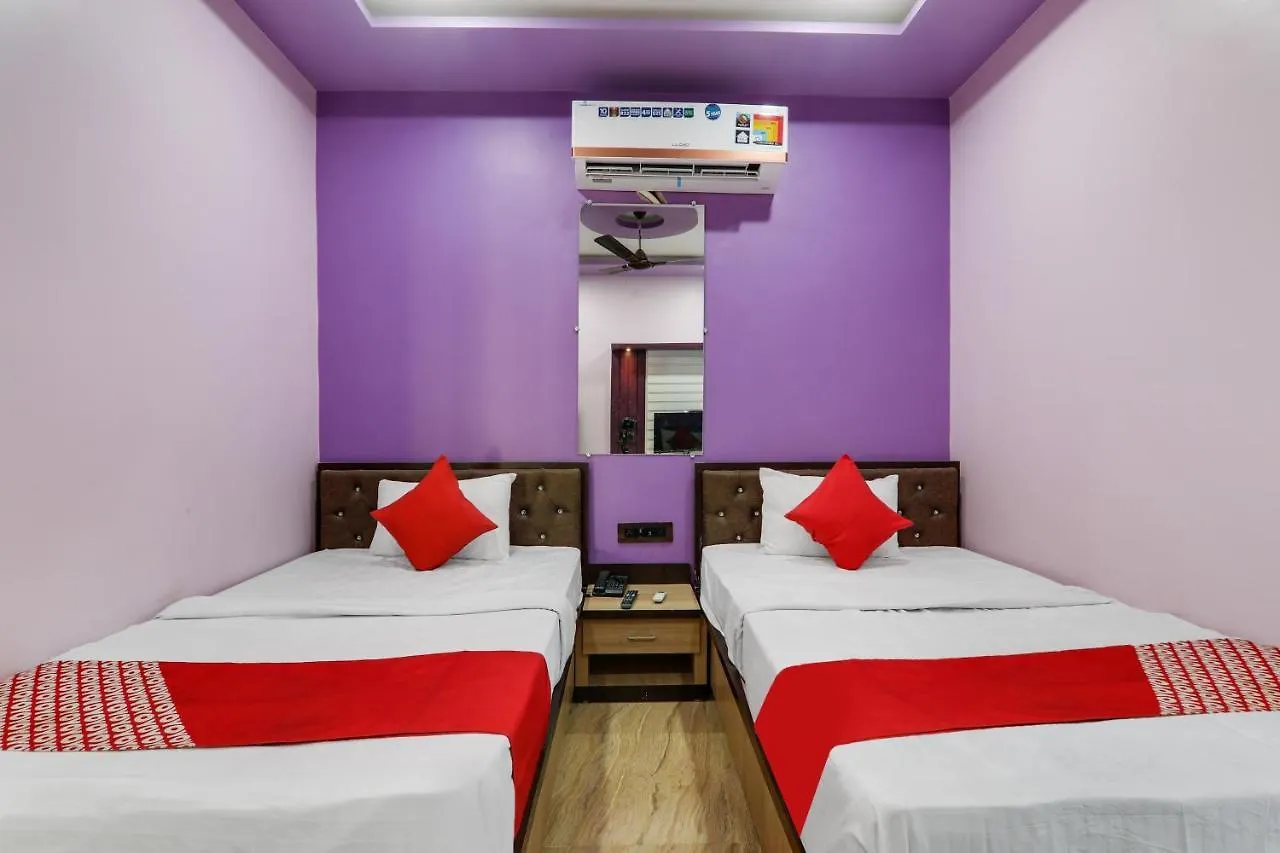 Hotel Oyo Flagship Seth Vila Varanasi 3*,