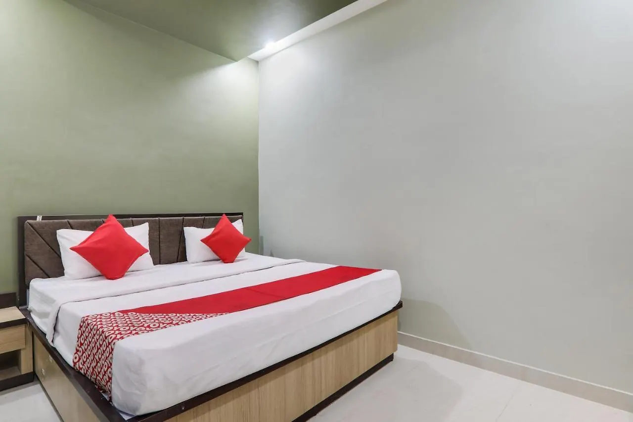 Hotel Oyo Flagship Seth Vila Varanasi 3*,  India