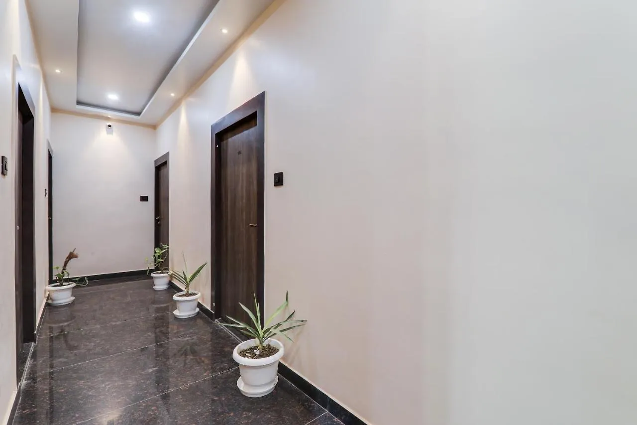 ***  Hotel Oyo Flagship Seth Vila Varanasi India